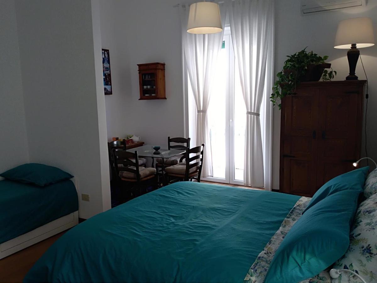 Villino Italia Hotel Napoli Bagian luar foto